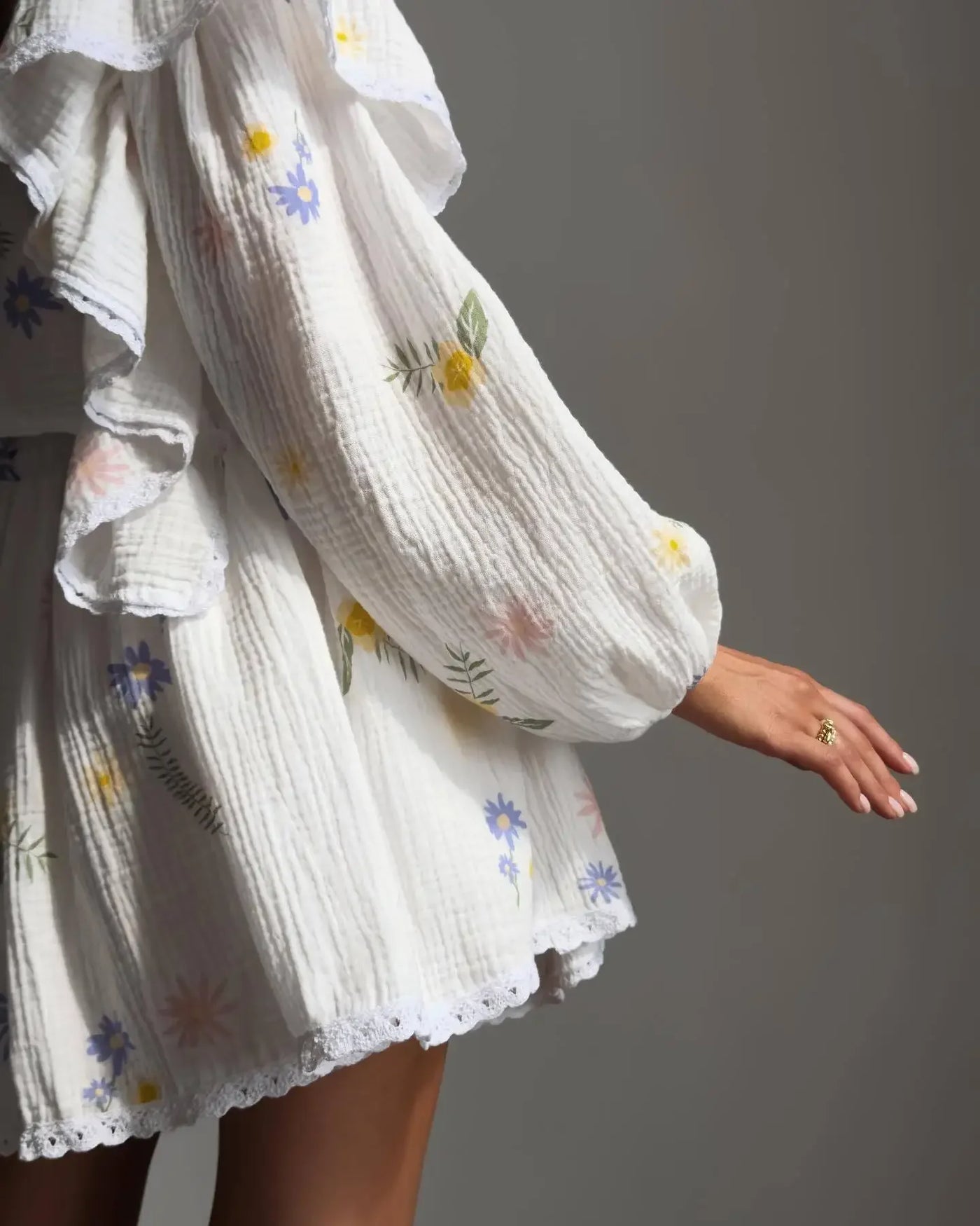 Women Lantern Linen Top