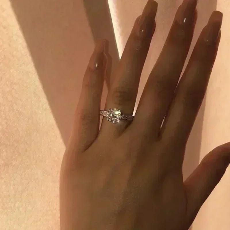 Women’s fashion wedding rings set