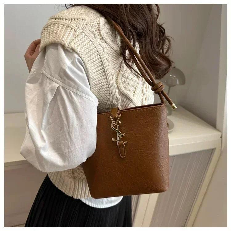 Limited edition designer handbag for ladies 2025 new style tote bag with light luxury and unique high-end crossbody