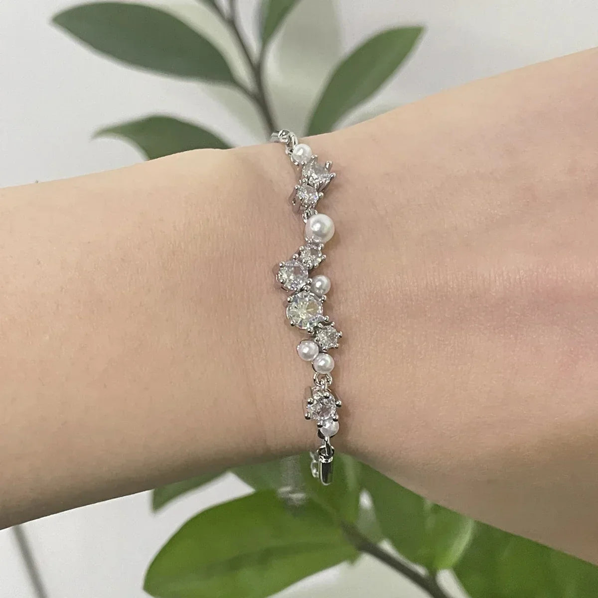 2025 New Trend Fine Jewelry Sets Charming White Geometric Crystal Fashion Pearl Necklace Ring Earrings Romantic Gift for Women