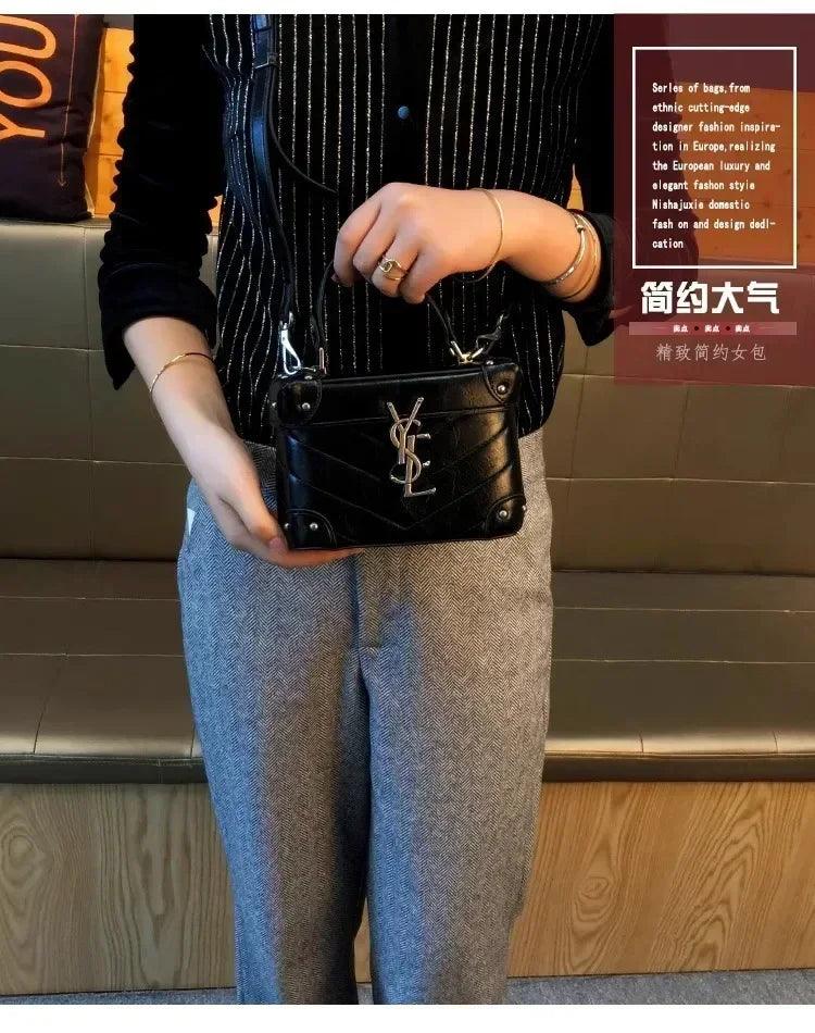 Popular and elegant women’s crossbody bag handbags messenger in premium leather by designer