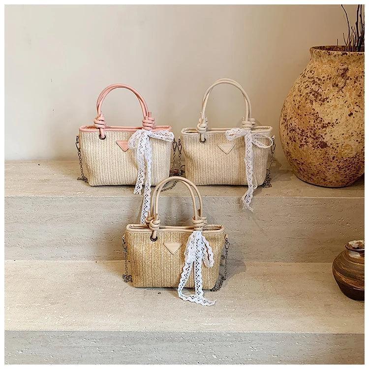 High-quality designer tote bag for women - spacious leather handbags with reinforced handles & fashionable metal logo