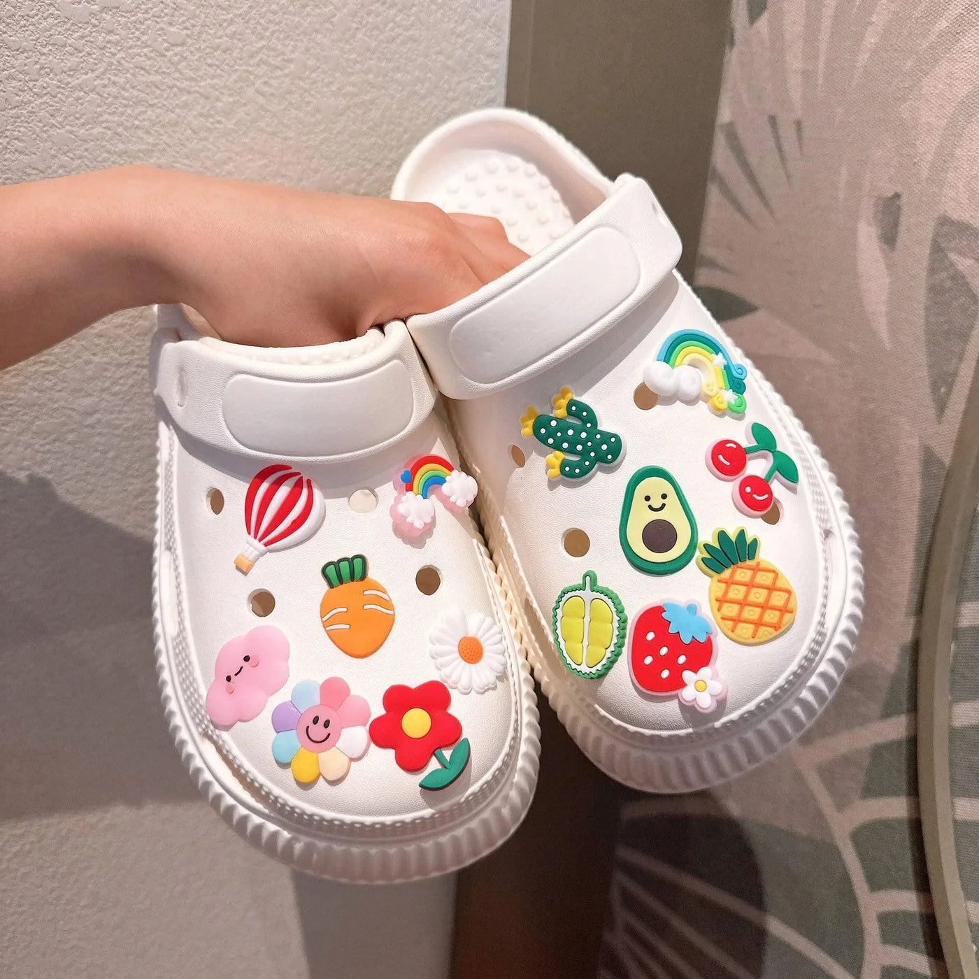 Cartoon Clogs charms DIY shoe buckle Summer beach cute shoes flower  Detachable For Clogs Decorations Children gift