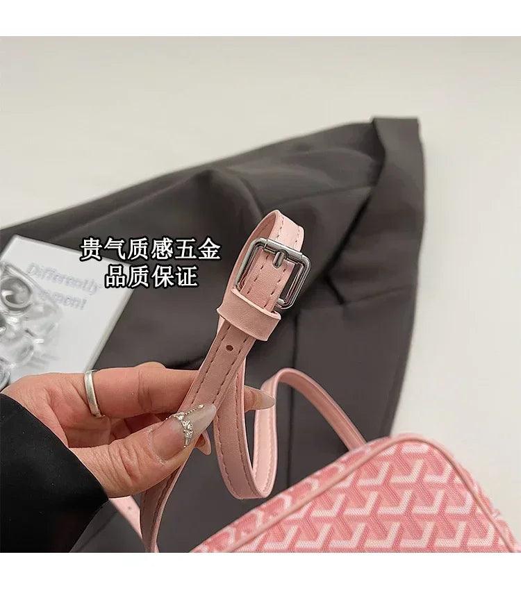 Popular leather handbags for ladies - famous designer shoulder bag with classic messenger features