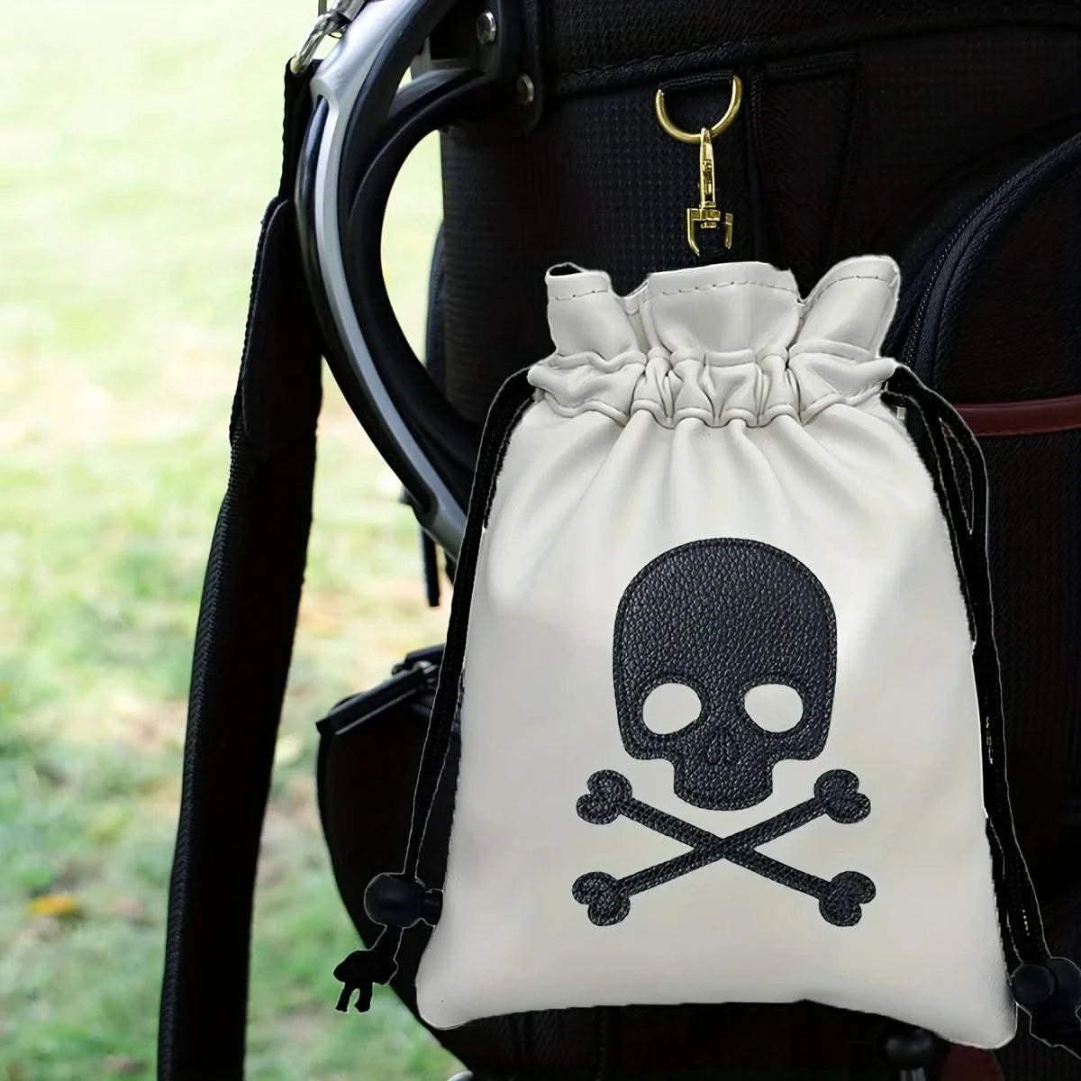 Golf course golf balls and serving upright bags with drawstrings for women