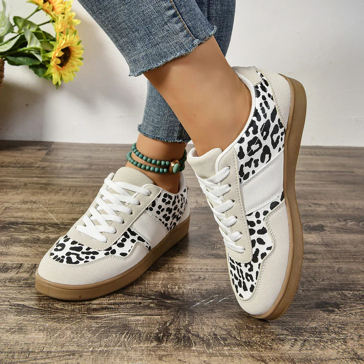 Women Sneakers 2025 New Fashion Luxury Designer Shoes for Women Brand Classical Outdoor Sneakers Casual Women Zapatos De Mujer