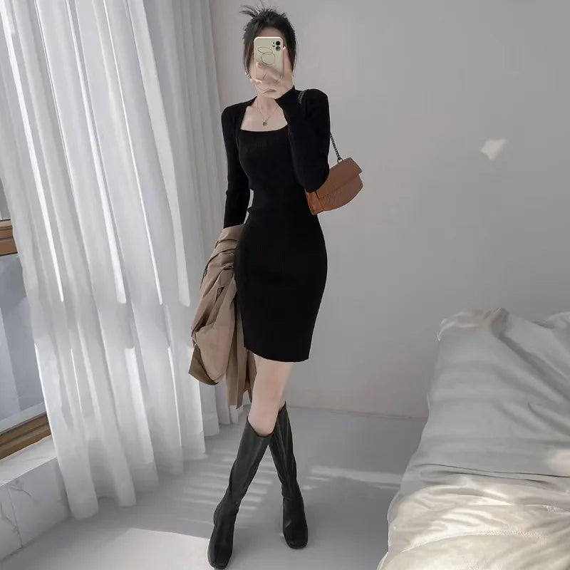 Knitted Dress for Women in Autumn and Winter New Style High-end Sexy Slim Waist Long-sleeved Inner Wear, Hip-hugging Short