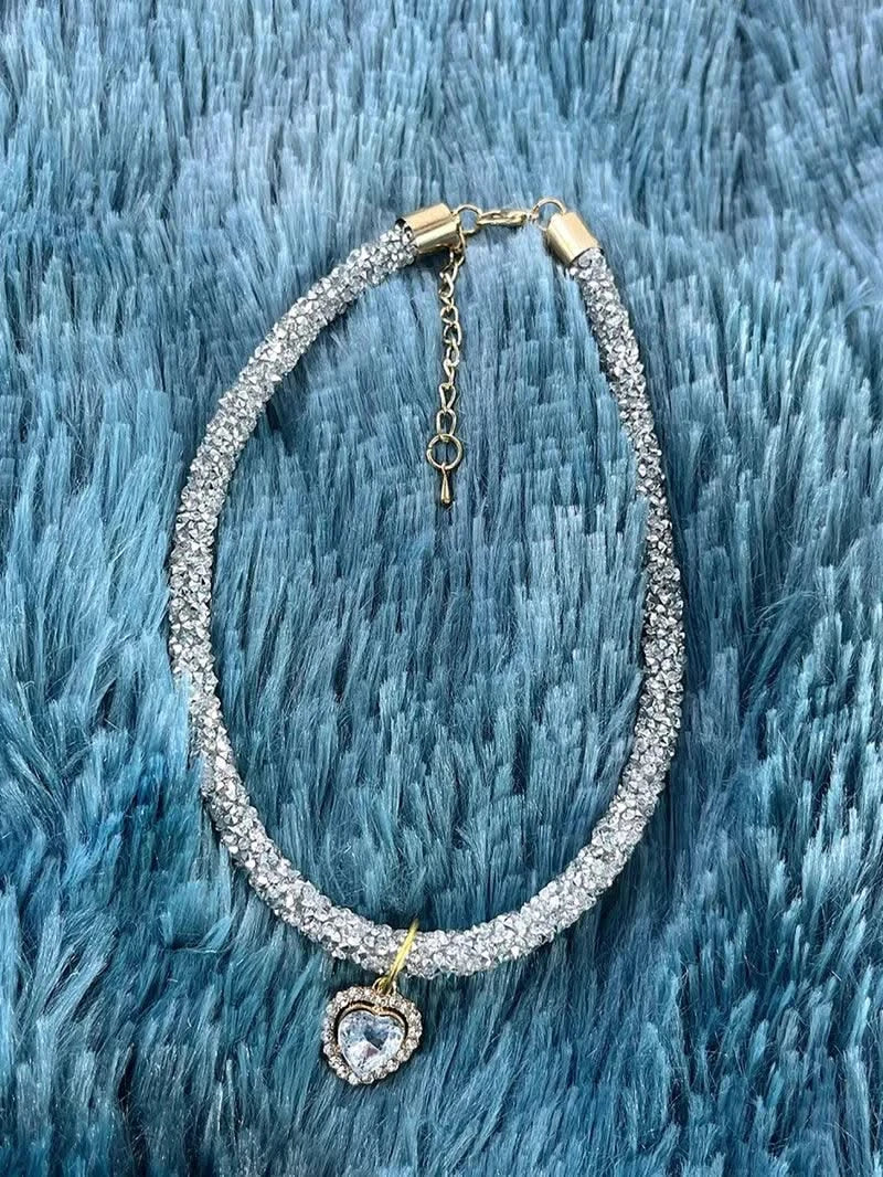 Adjustable Pet Necklace Cat Dog Collar with Diamond Zircon Heart Pendant Jewelry Luxury Metal Puppy Collars Dog Accessories