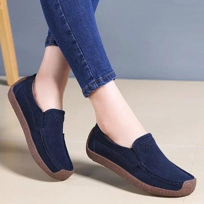 Suede Women Shoes Lightweight Women Sneakers Autumn Comfortable 2cm Flat Slip on Shoes New Luxury Brand Moccasins Zapatos Mujer