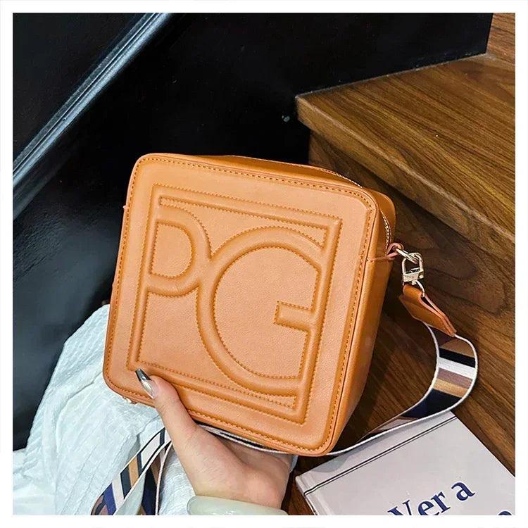 Classic designer shoulder bag for ladies - high-quality leather handbags versatile tote bags & chic crossbody