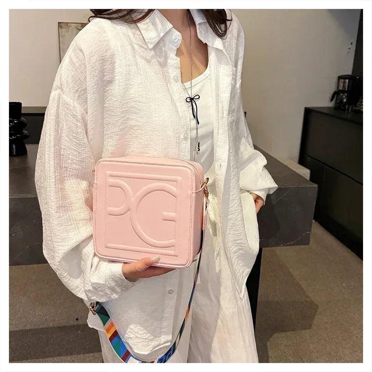 Classic designer shoulder bag for ladies - high-quality leather handbags versatile tote bags & chic crossbody