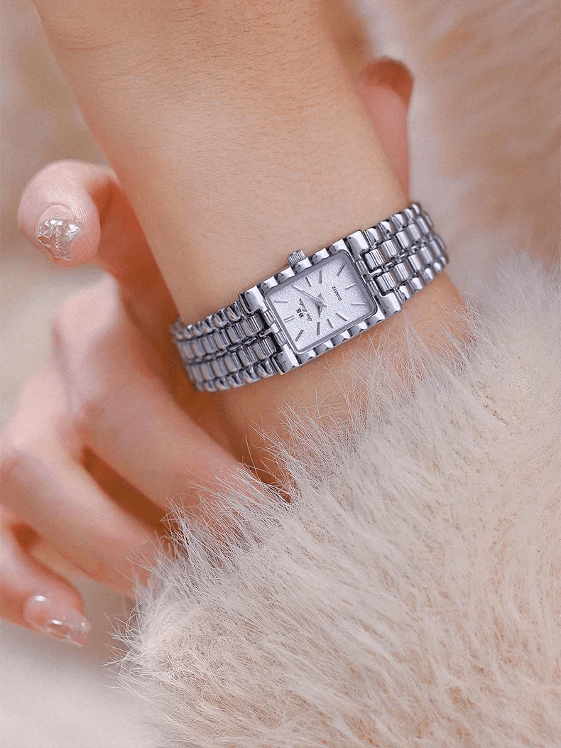 Luxury ladies’ watch retro elegant gold silver small square high quality watchchain gift watches for women