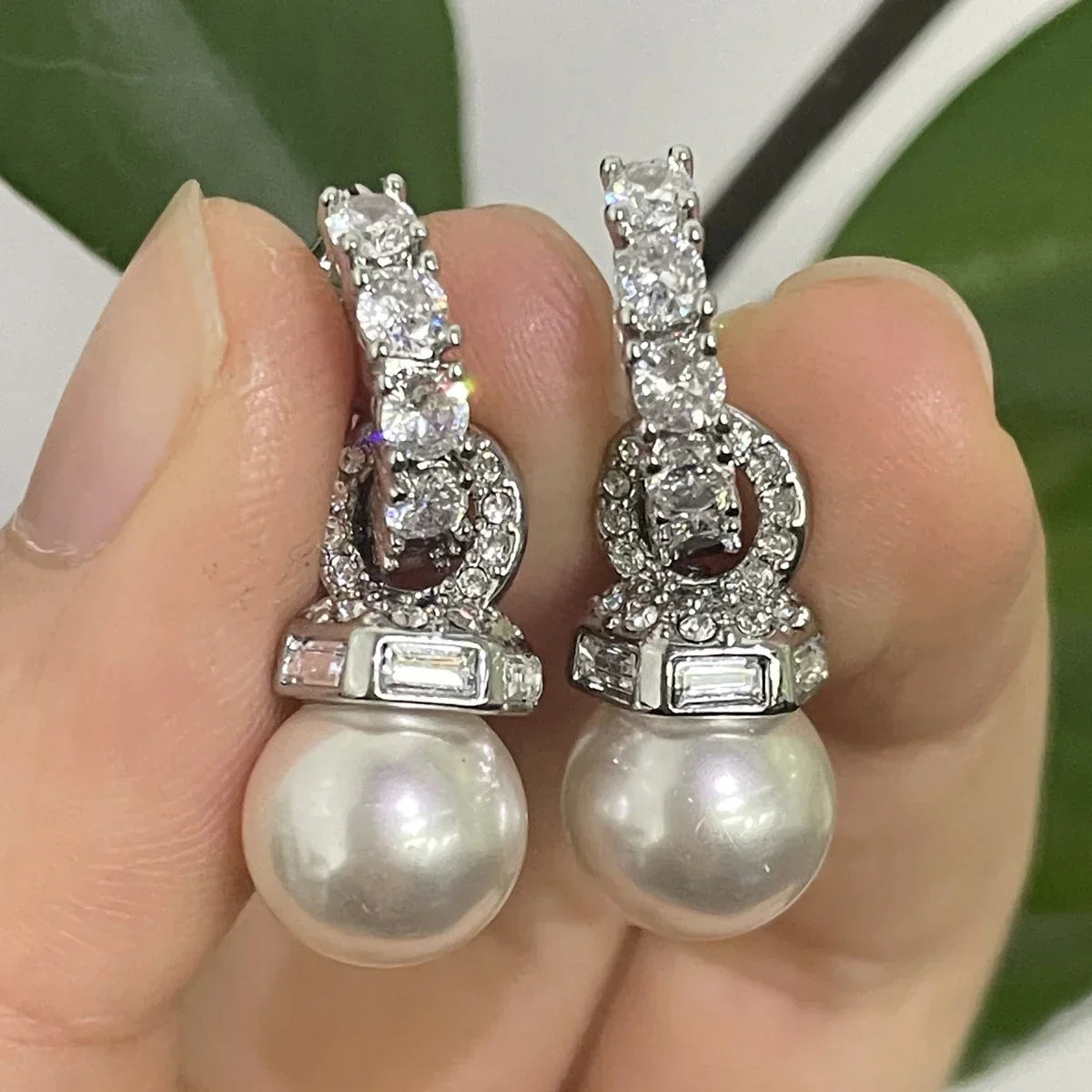 2025 New Trend Fine Jewelry Sets Charming White Geometric Crystal Fashion Pearl Necklace Ring Earrings Romantic Gift for Women