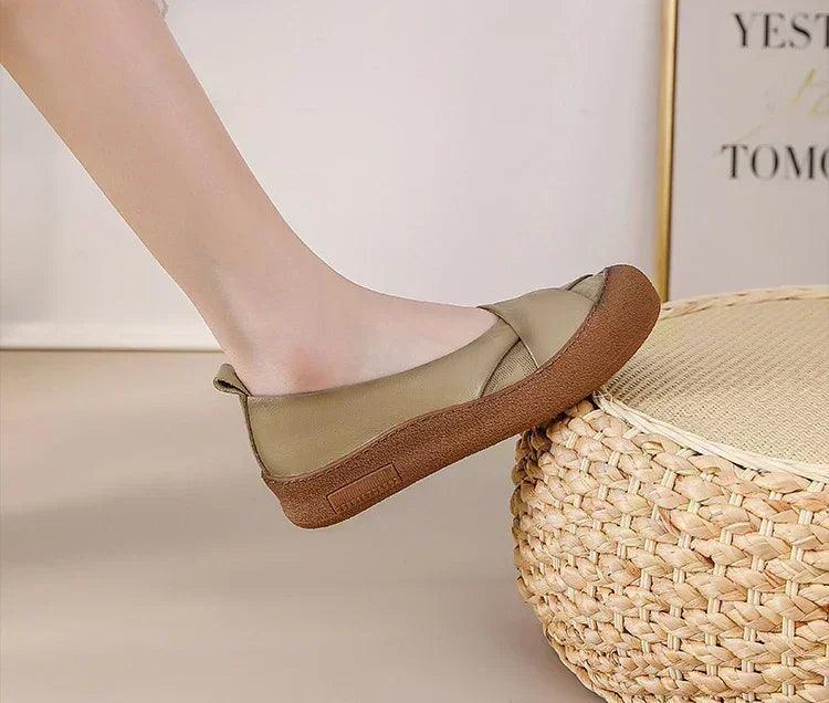 Authentic anti skid slip on leather flat shoes ladies shallow loafers woman comfy soft moccasin