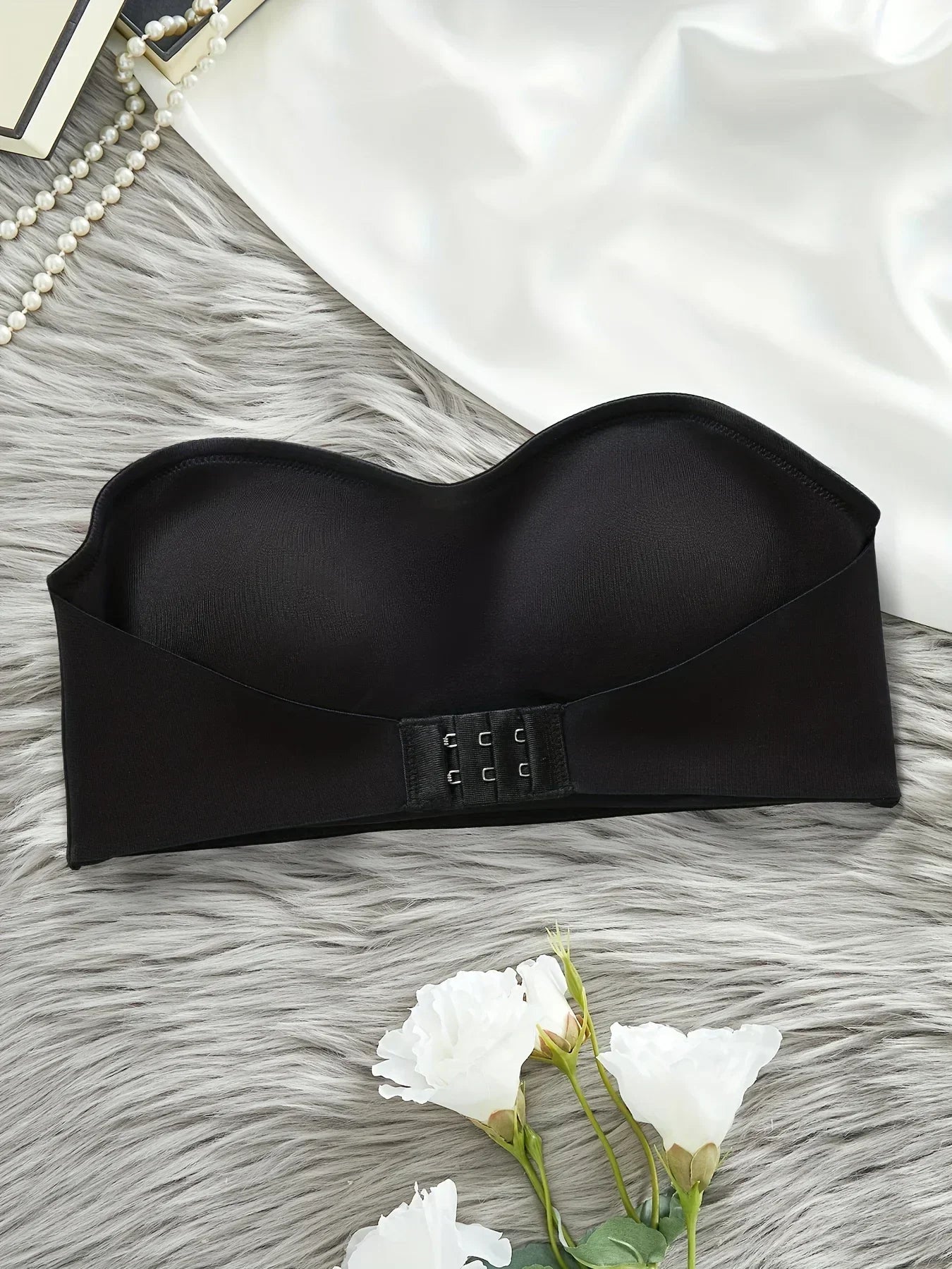 Strapless bras, wire-free and padding-free bras