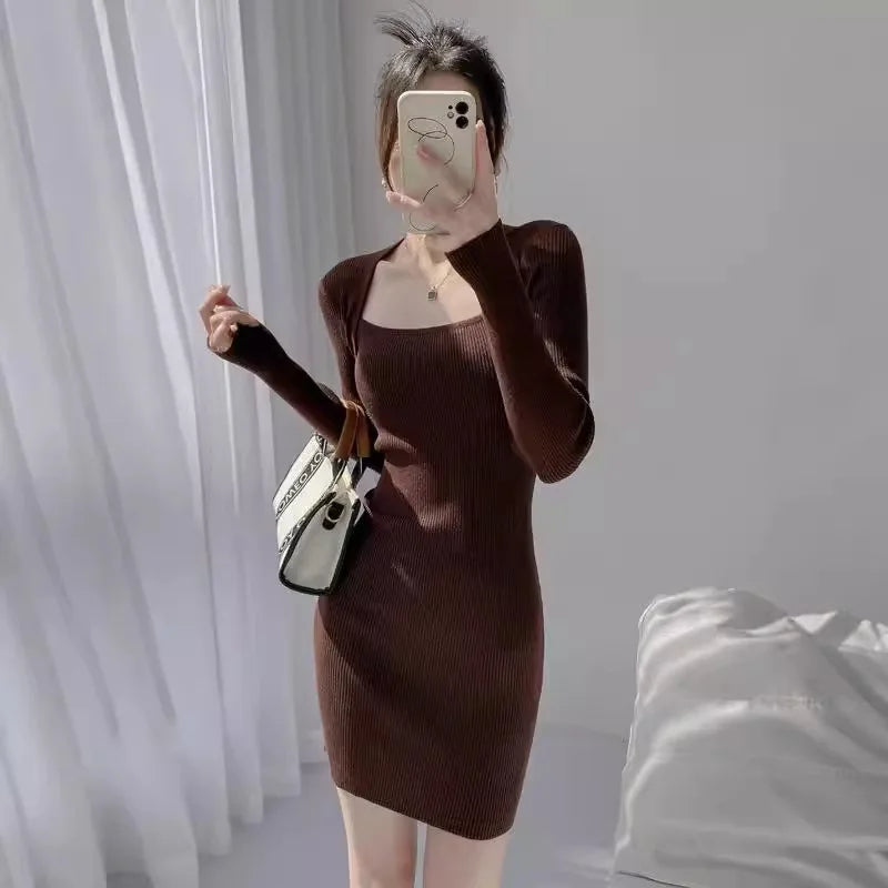 Knitted Dress for Women in Autumn and Winter New Style High-end Sexy Slim Waist Long-sleeved Inner Wear, Hip-hugging Short