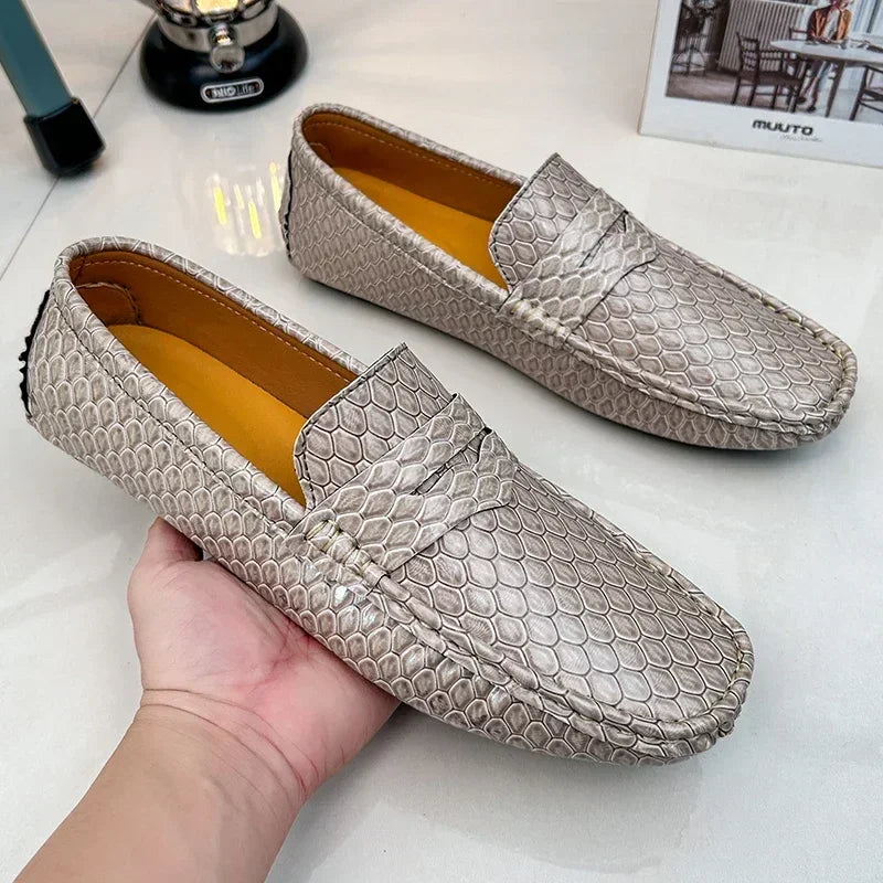 New Loafers Men Handmade Leather Dress Shoes Man Driving Flats Slip on Luxury Comfy Moccasins Black Party Shoes for Men