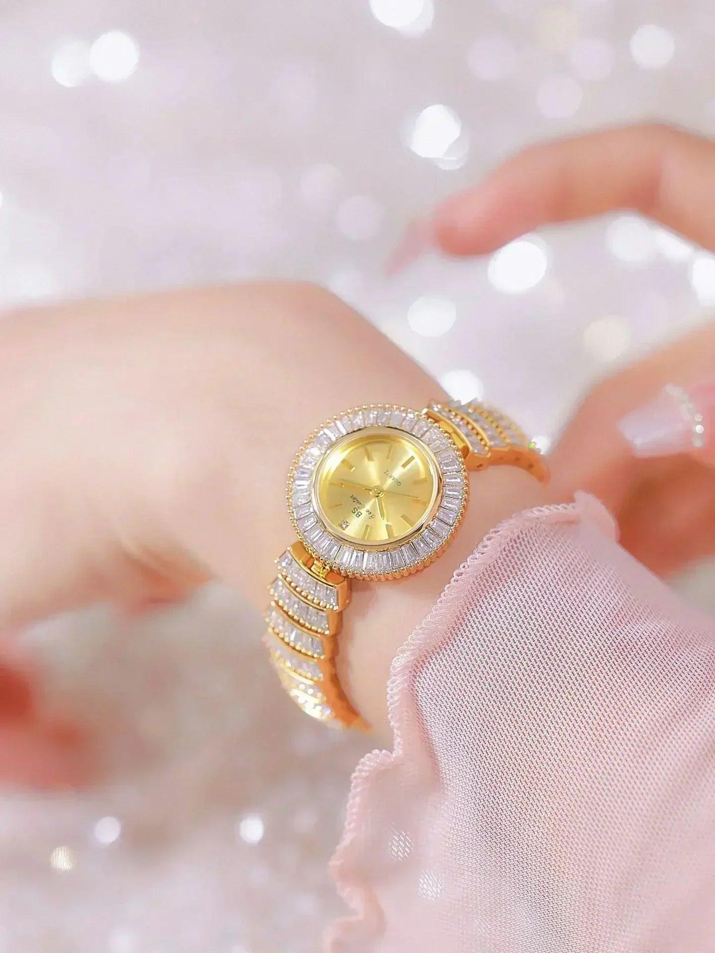 High-end luxury woman watch full diamond gold silver bracelet women fashion quartz wristwatches ladies rhinestone clock