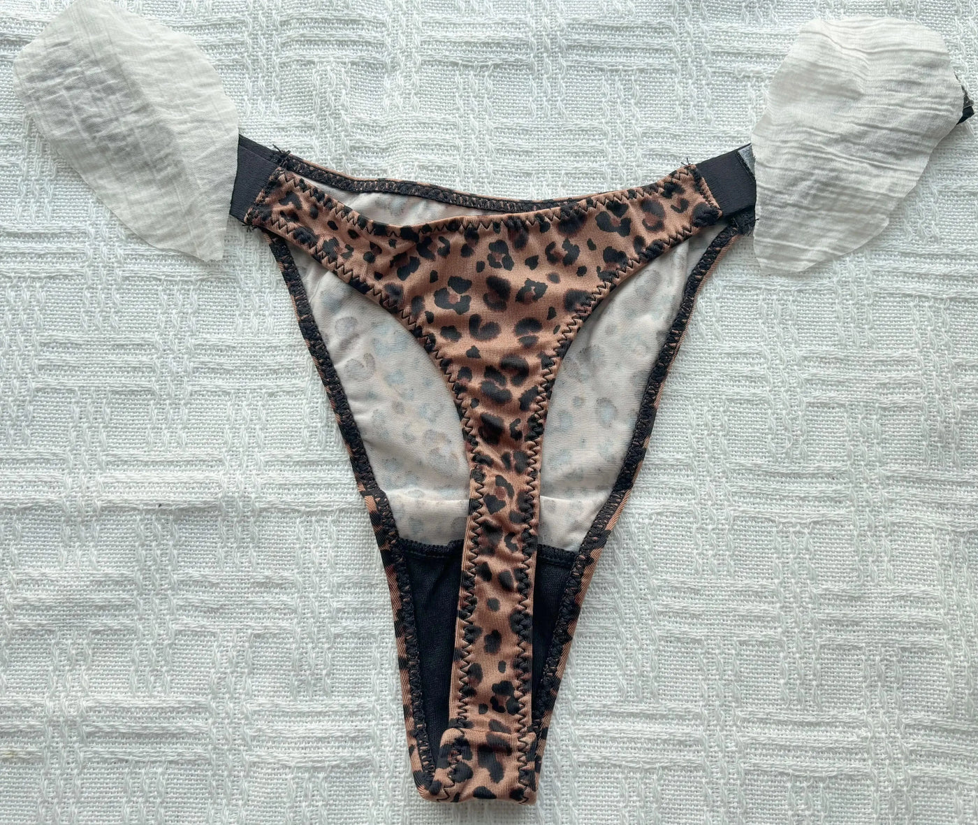 2025 New Women'S Underwear, Smooth Low-Waisted Sexy Women'S Thong, Attractive, Breathable, Shiny, Sexy And Comfortable In One