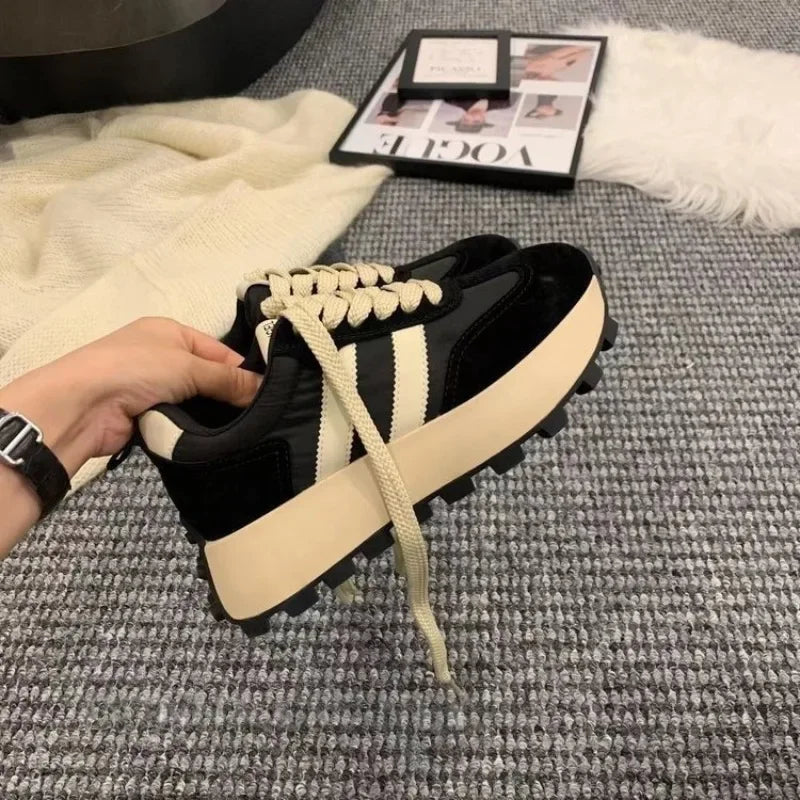 Women Sneakers Fashion Designer Platform Shoe Height Increasing Casual Sport Shoes for Women Lace Up Vulcanize Shoes Tenis Mujer