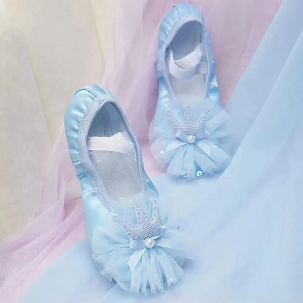 Children's Ballet Shoes Girls Professional Dance Satin Crown Lace Ballet Shoes Soft Sole Professional Training Princess Shoes
