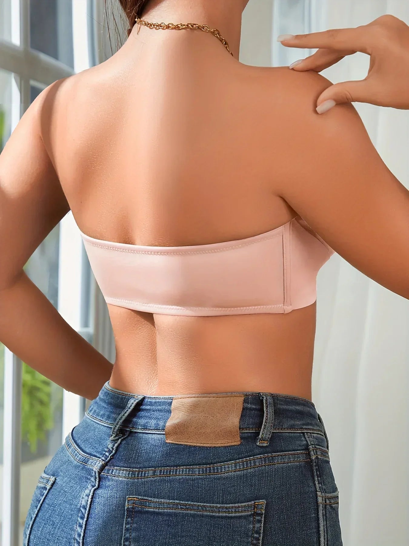 Strapless bras, wire-free and padding-free bras