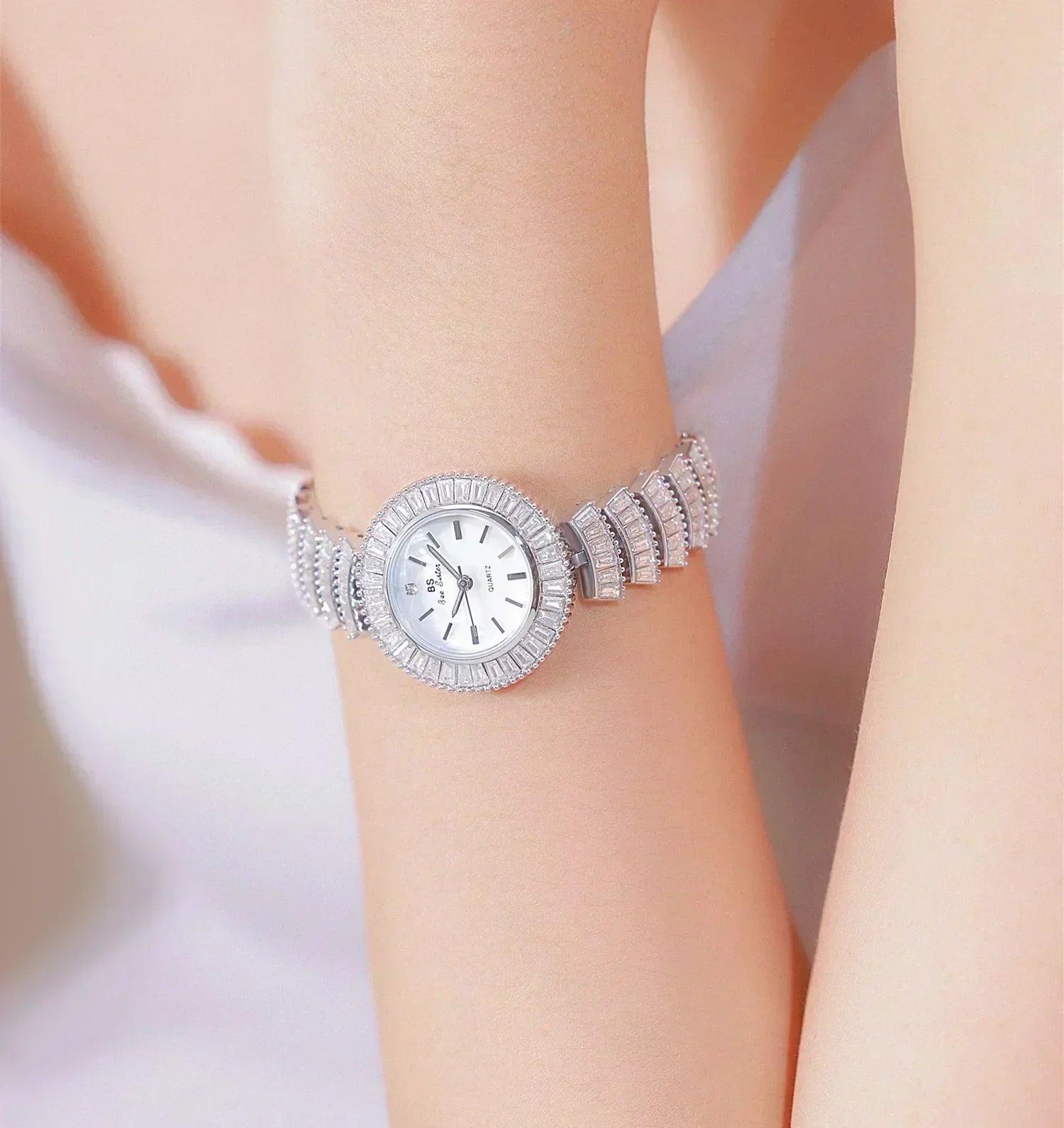 High-end luxury woman watch full diamond gold silver bracelet women fashion quartz wristwatches ladies rhinestone clock