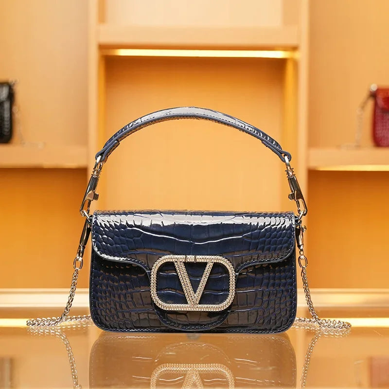 Elegant Tote Handbag for Women, Soft Leather Shoulder Bag, Famous Designer Style Piece