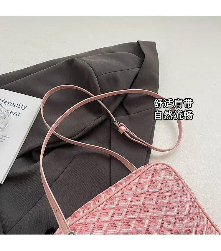 Popular leather handbags for ladies - famous designer shoulder bag with classic messenger features