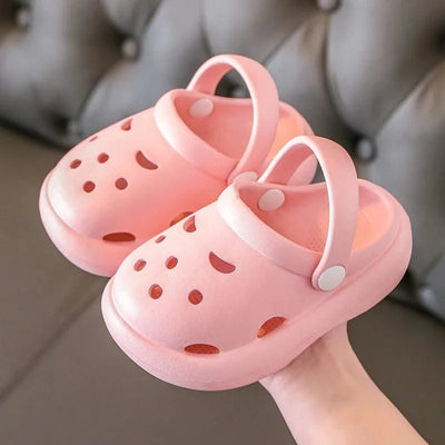 2023 Clogs  Boys Girls Summer Kids Children's Hole Shoes Infant Indoor Slippers Non-Slip Beach Sandals Toddler Home Shoes Baby