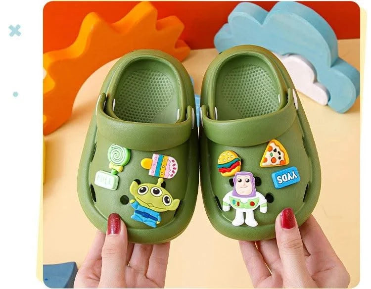2023 Clogs  Boys Girls Summer Kids Children's Hole Shoes Infant Indoor Slippers Non-Slip Beach Sandals Toddler Home Shoes Baby