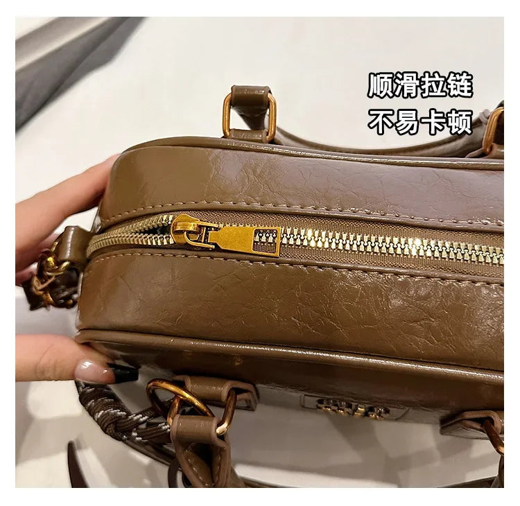 2025Designer Women's Handbag Minimalist Style Shoulder Crossbody Bag Luxury Versatile Bag for Office Party Travel Elegant Ladies