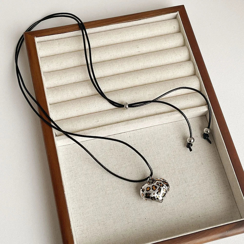 Autumn and Winter Leopard Print Pendant Long Necklace for Women Sweater Chain Accessory