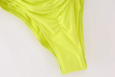 2025 New Women's Swimwear Ruched Design Swimsuit Sexy Beach Style Fashionable and Beautiful