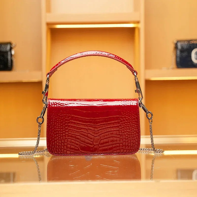 Elegant Tote Handbag for Women, Soft Leather Shoulder Bag, Famous Designer Style Piece