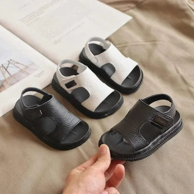 Children's Sandals Fashion Boys' New Summer Middle and Small Children's Soft Sole Baby Anti slip Open Toe Beach Shoes