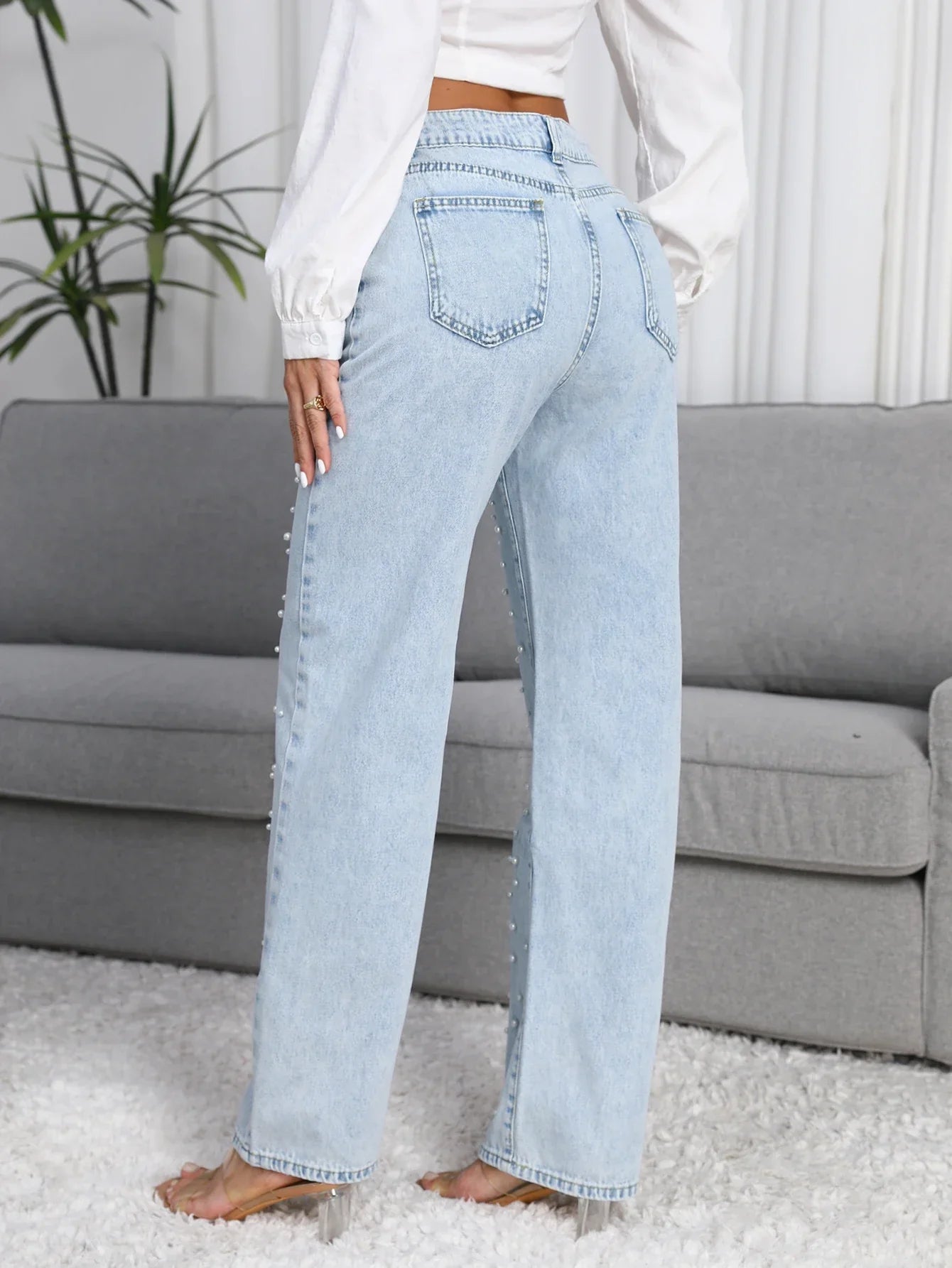 Women Straight-Leg Denim Jeans with Fashion Faux Pearl Detail Casual Style Non-Stretch Jeans Light Blue Mid-waist Denim Pants