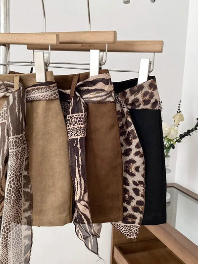 Suede Fabric Velvet High Waist Anti-light Khaki A-word Skirt Women's 2025 Autumn New Korean Silk Scarf Hip Mini Skirt