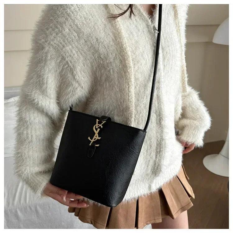 Limited edition designer handbag for ladies 2025 new style tote bag with light luxury and unique high-end crossbody