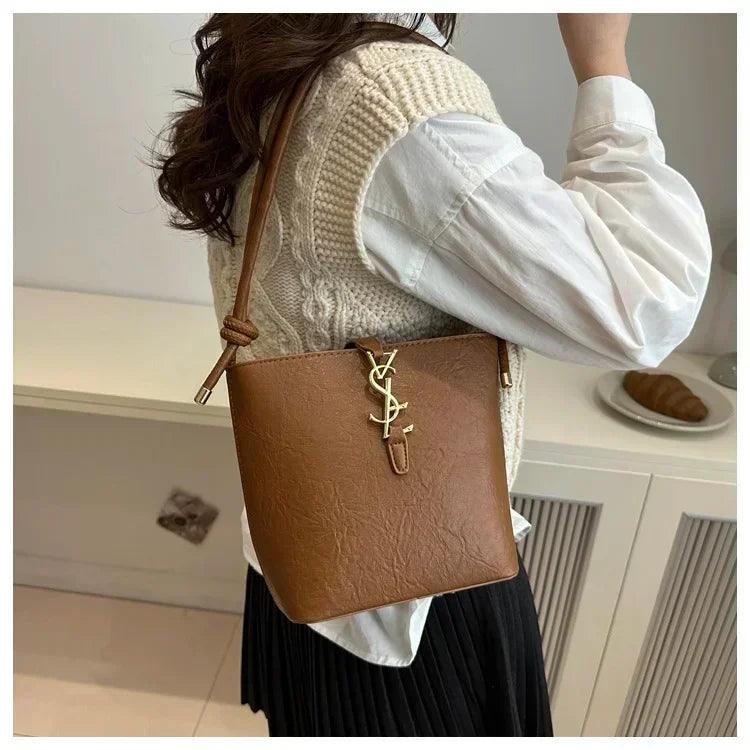 Limited edition designer handbag for ladies 2025 new style tote bag with light luxury and unique high-end crossbody